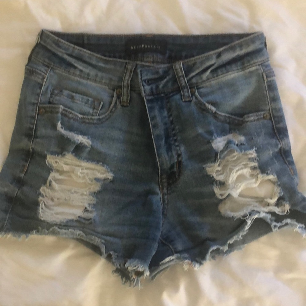 Adorable distressed shorts!